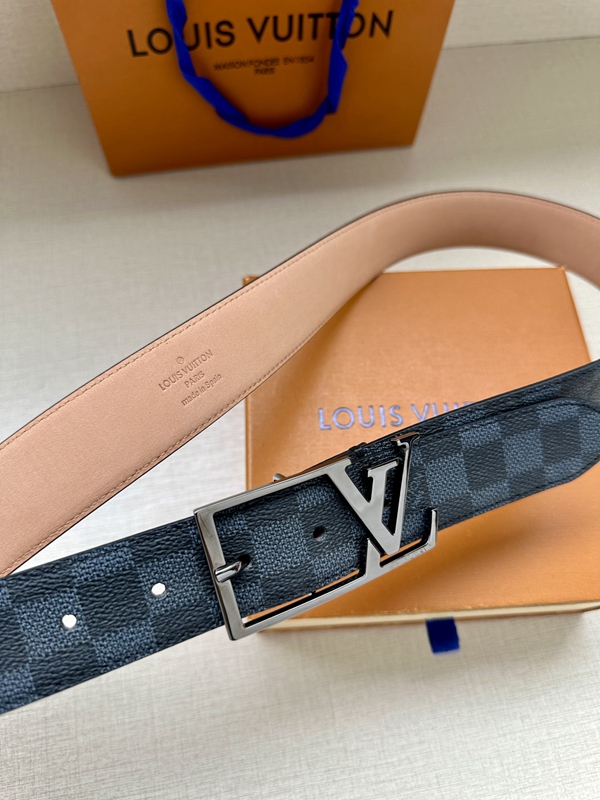 激安ルイヴィトンベルト背面デザイン